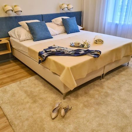 Ditlin Apartmanok Papa Ngoại thất bức ảnh